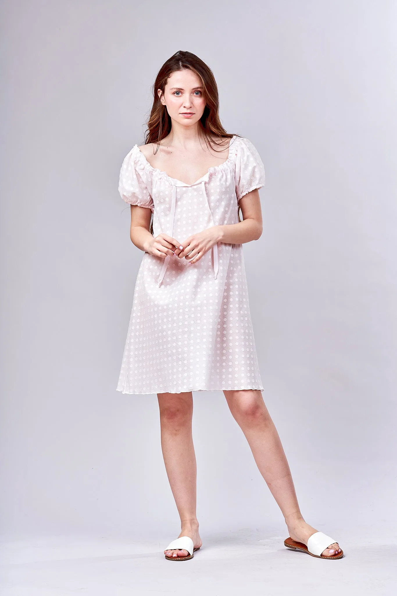 6005 Short gown with puffed sleeves