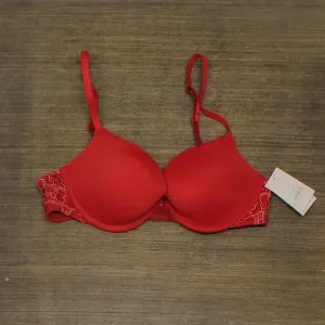 Auden Women's Radiant Plunge Push Up Bra. 552325 552325