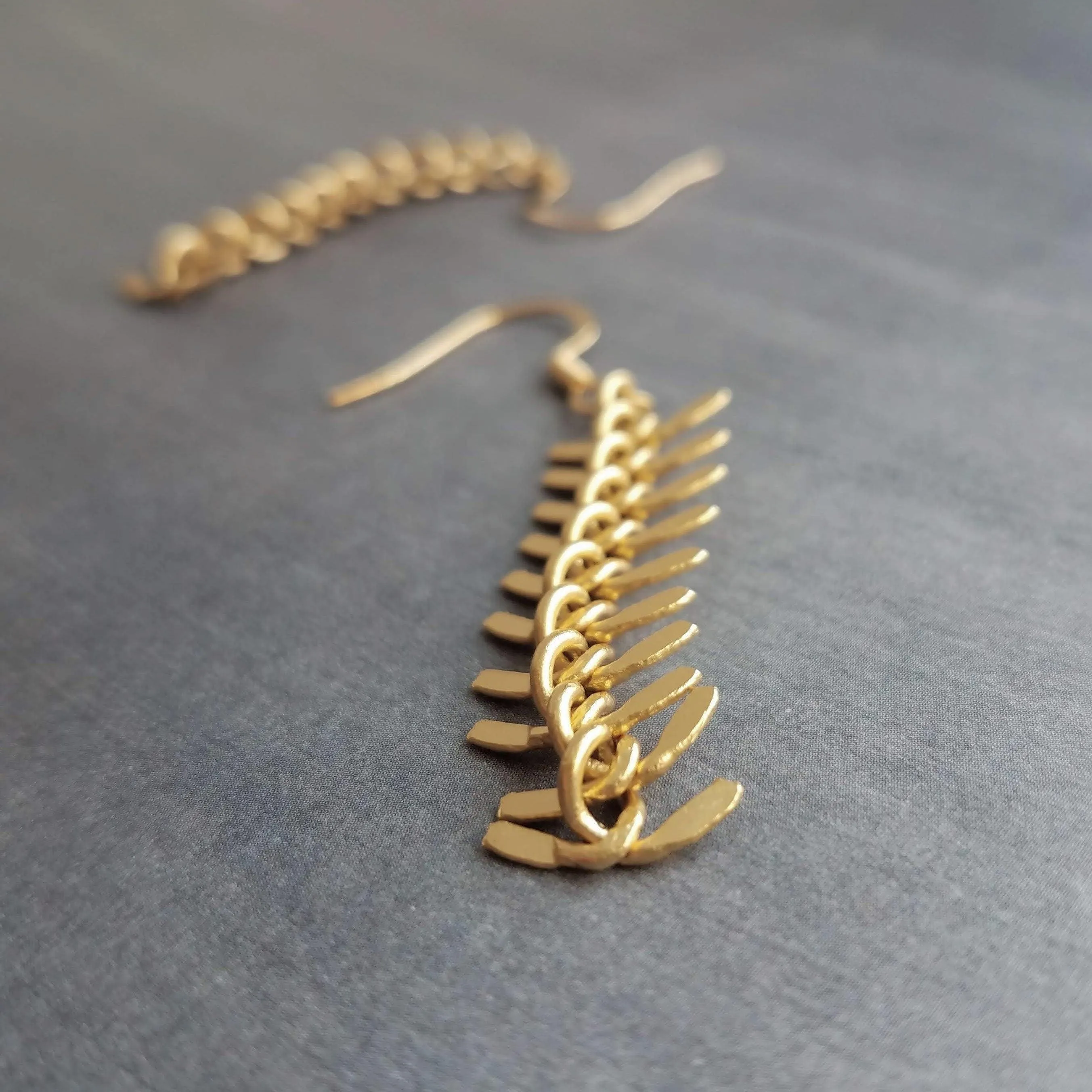 Bronze Arrow Earrings, antique brass earring, long modern earring, chevron earring, fish bone earring, spine vertebrae, feather earring