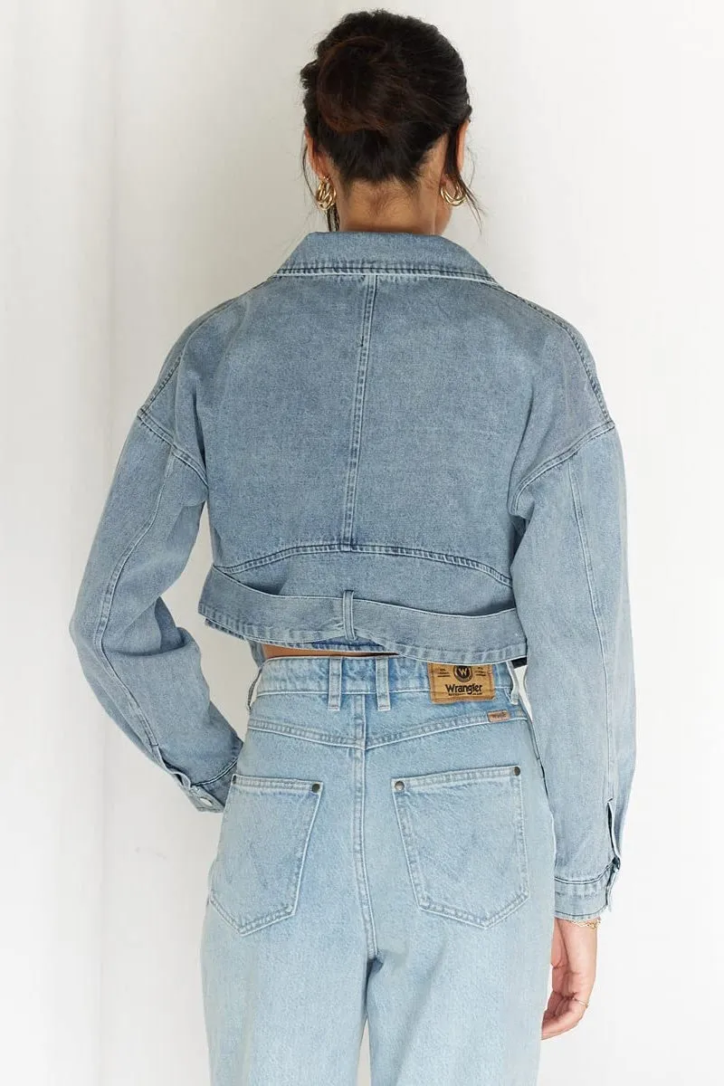 Chouyatou Women's Boyfriend Jean Shakcet Jacket Zipper Belted Moto Denim Blazer Jacket