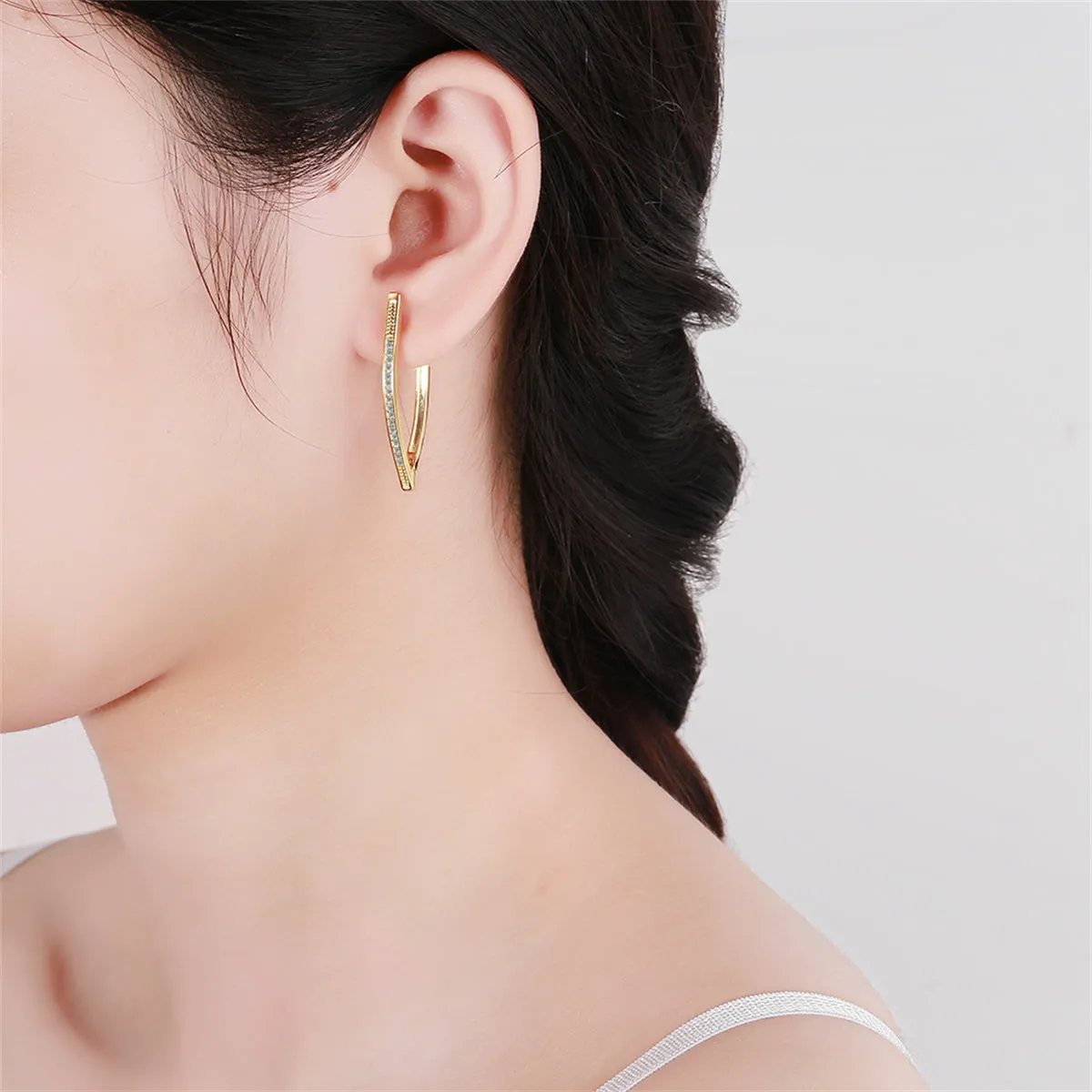 Cubic Zirconia & 18K Gold-Plated Triangle Huggie Earrings