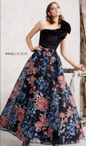 MNM Couture  N0274