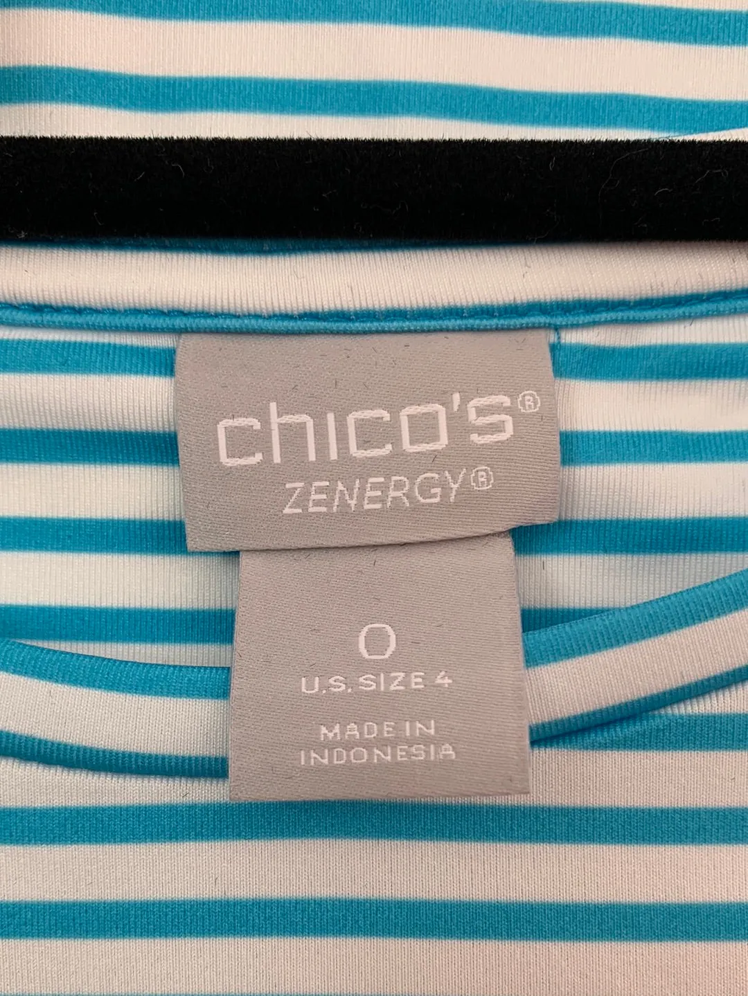 NWT - CHICO'S turquoise stripe ZENERGY UPF 50  Crew Shirt - 0 | 4/6 S