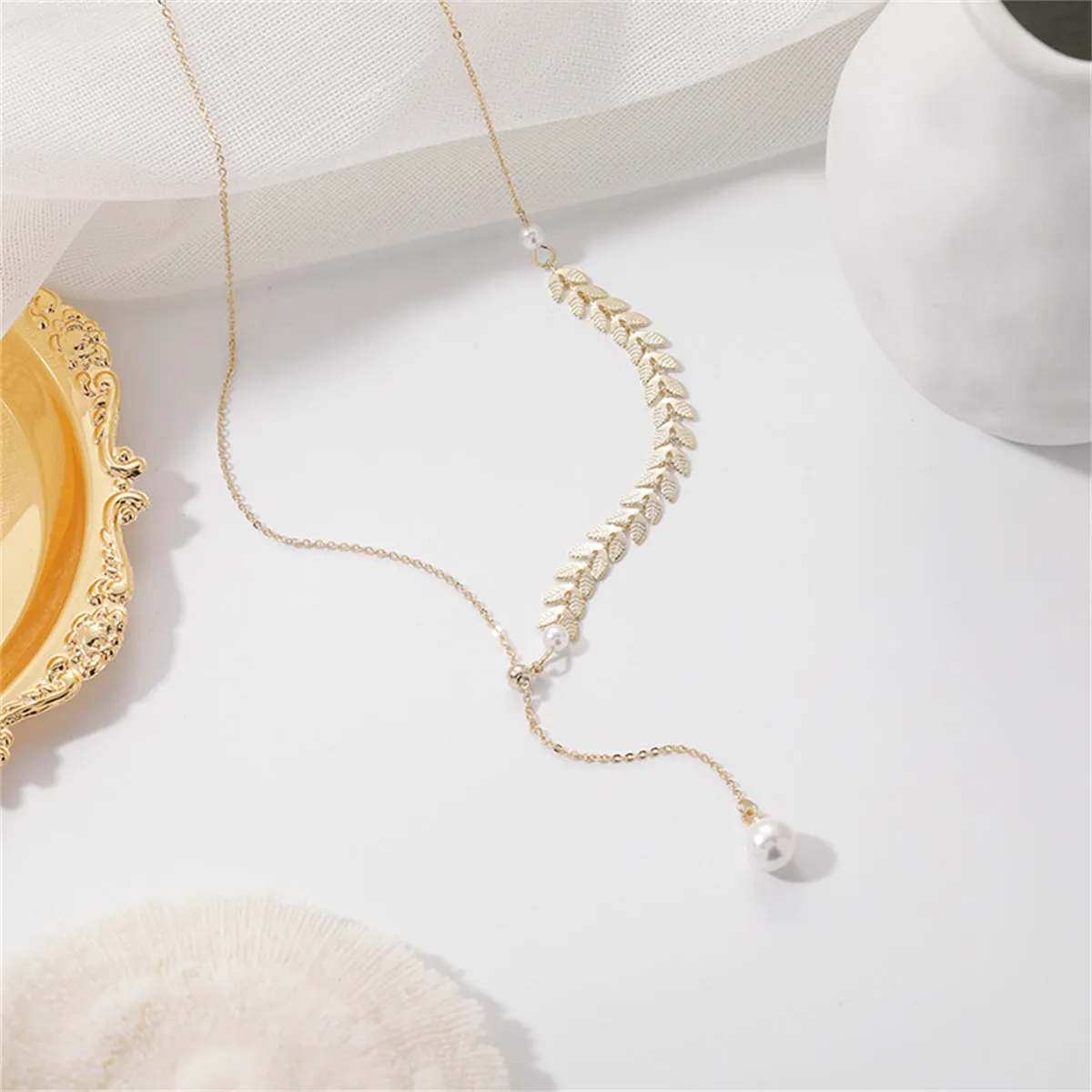 Pearl & 18K Gold-Plated Leaves Lariat Necklace