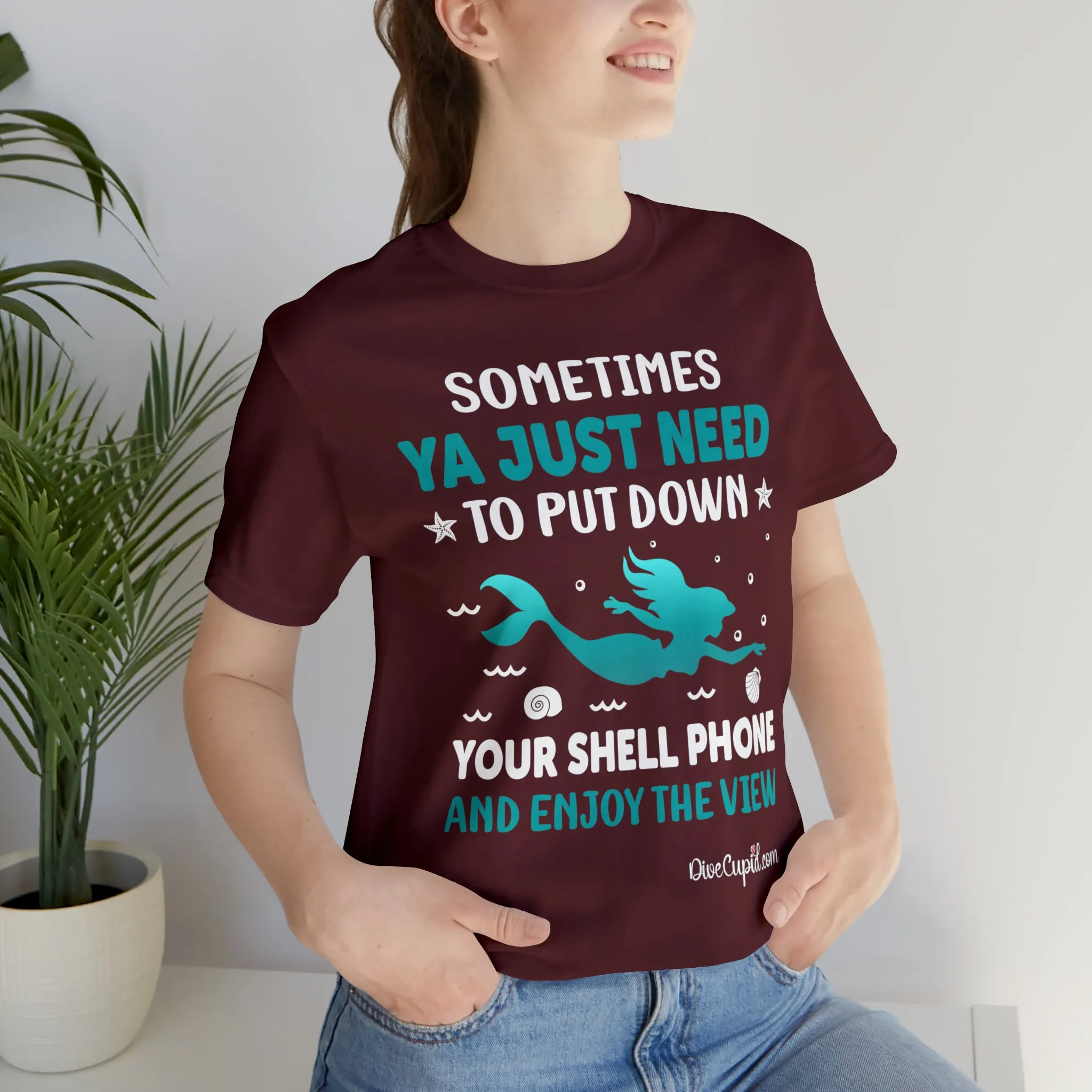 "Shell Phone" Fitted T-shirt