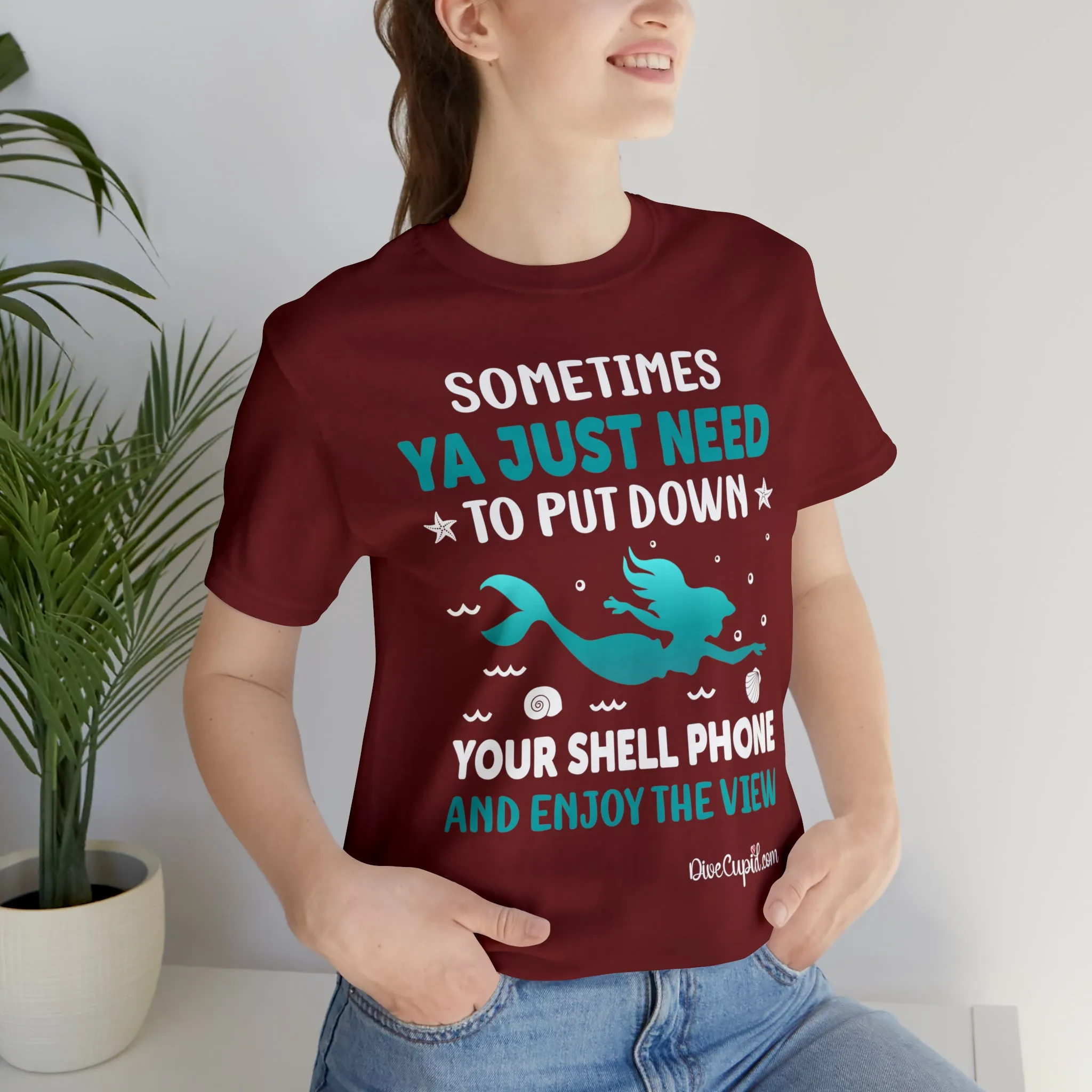 "Shell Phone" Fitted T-shirt