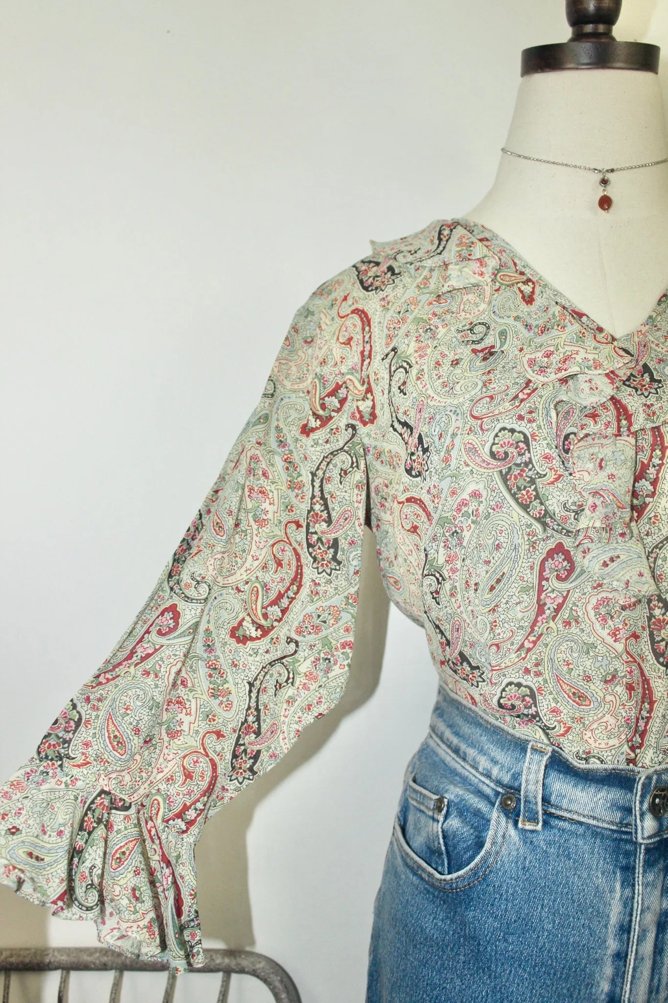 Vintage 90s Paisley Ruffled Blouse (M)
