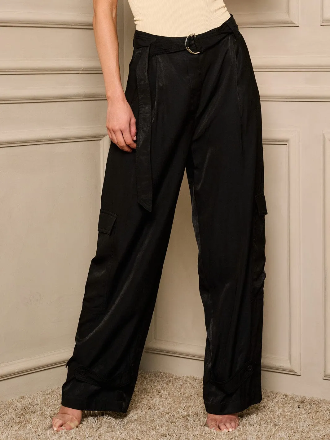 WOMEN'S BUTTON CLOSURE BELTED CARGO POCKETS WIDE LEG PANTS