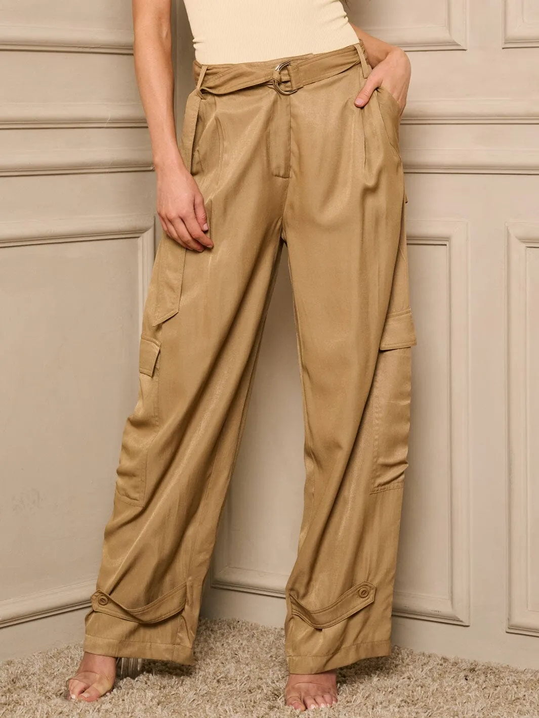 WOMEN'S BUTTON CLOSURE BELTED CARGO POCKETS WIDE LEG PANTS
