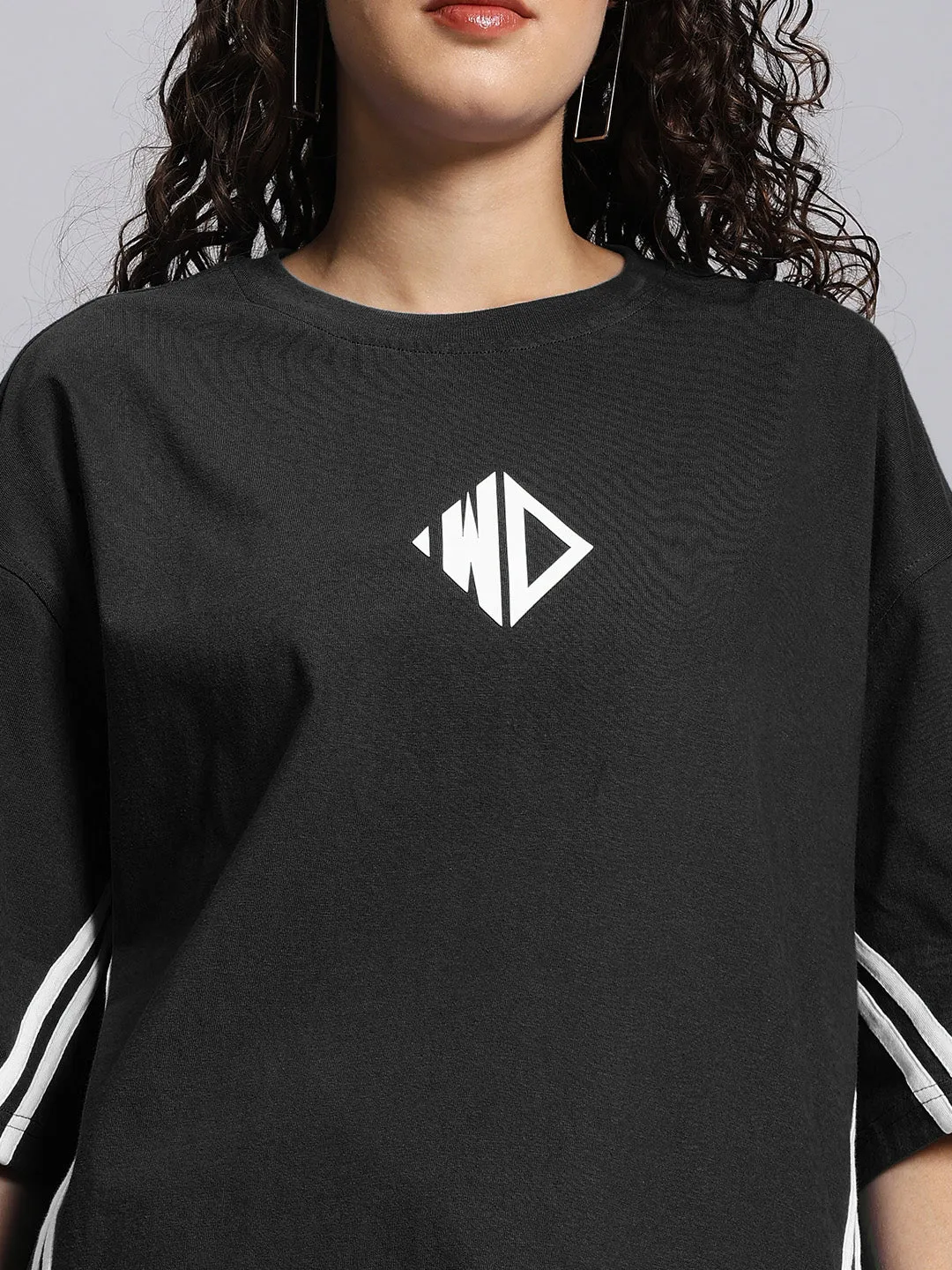 WOMEN'S OUTLOOK OVER-SIZED T-SHIRT (BLACK)
