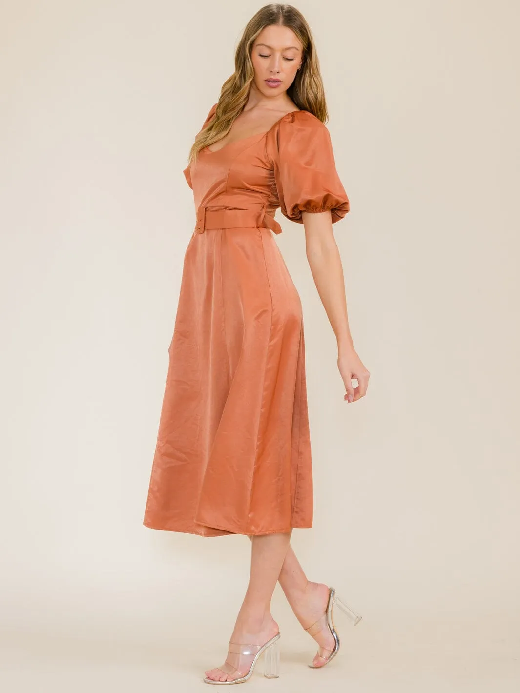 WOMEN'S SHORT PUFF SLEEVE BELTED MIDI DRESS