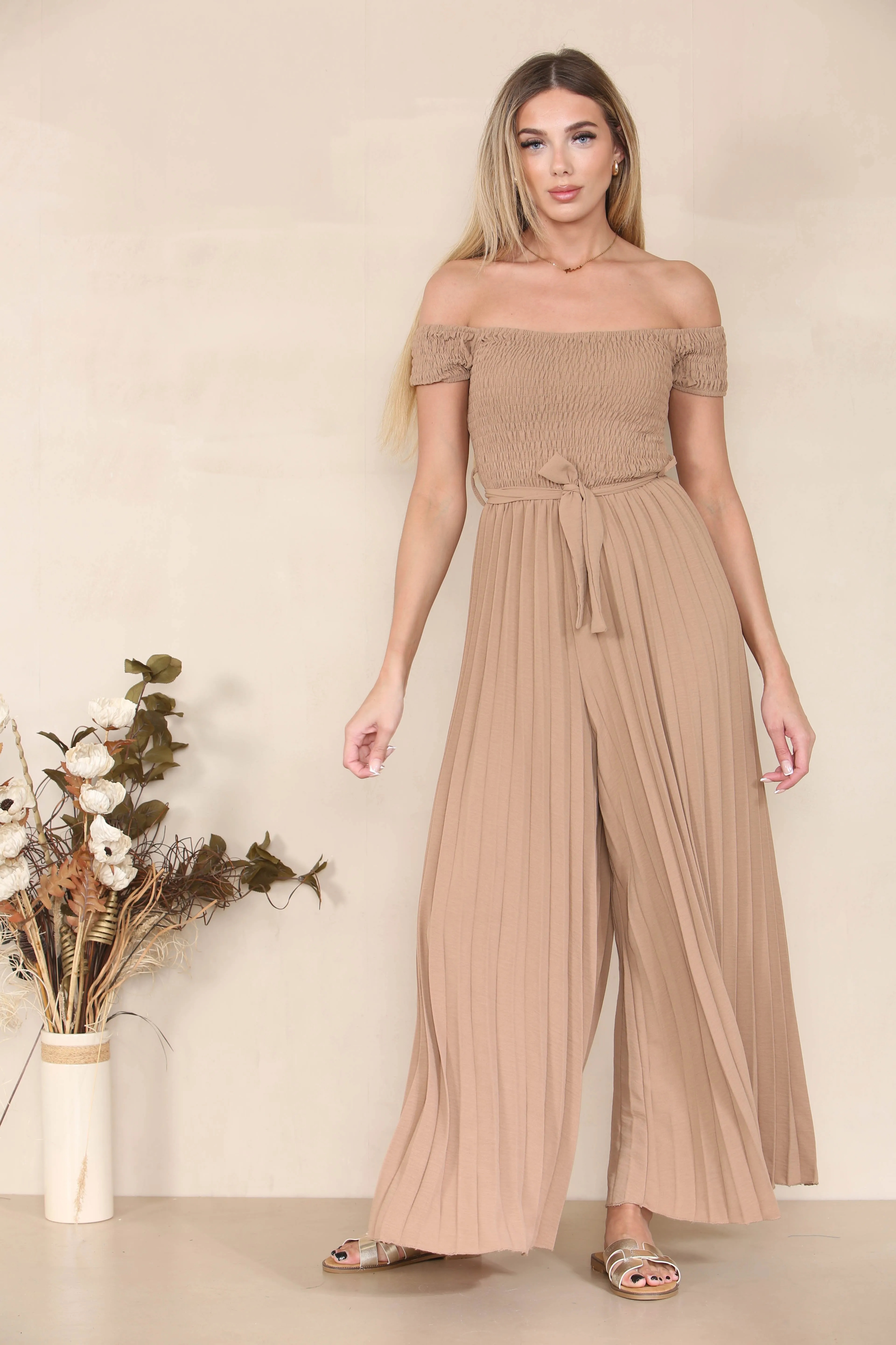 Women's Trendy Plain Off The Shoulder Waist Tie Pleated Jumpsuit