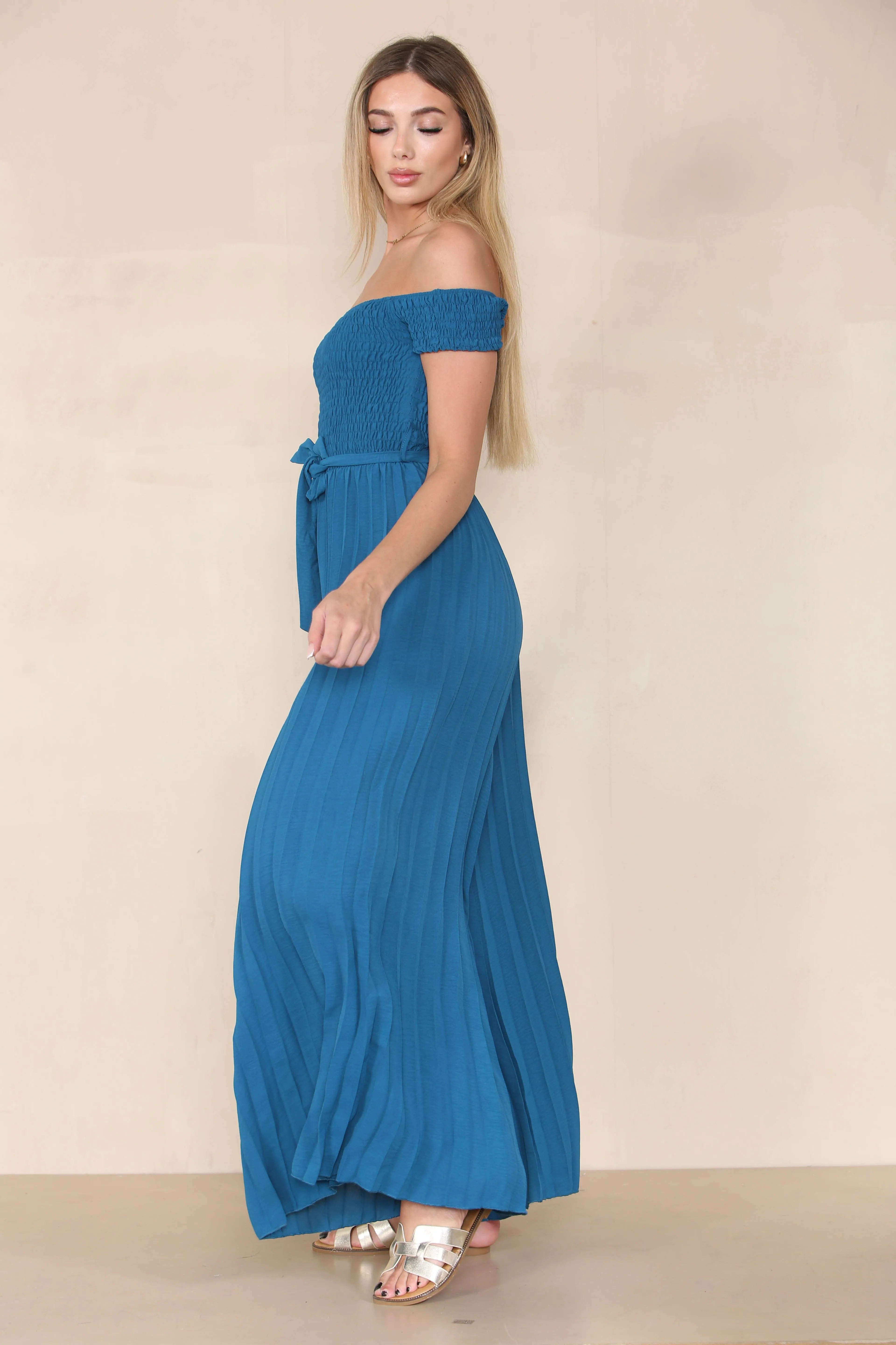 Women's Trendy Plain Off The Shoulder Waist Tie Pleated Jumpsuit