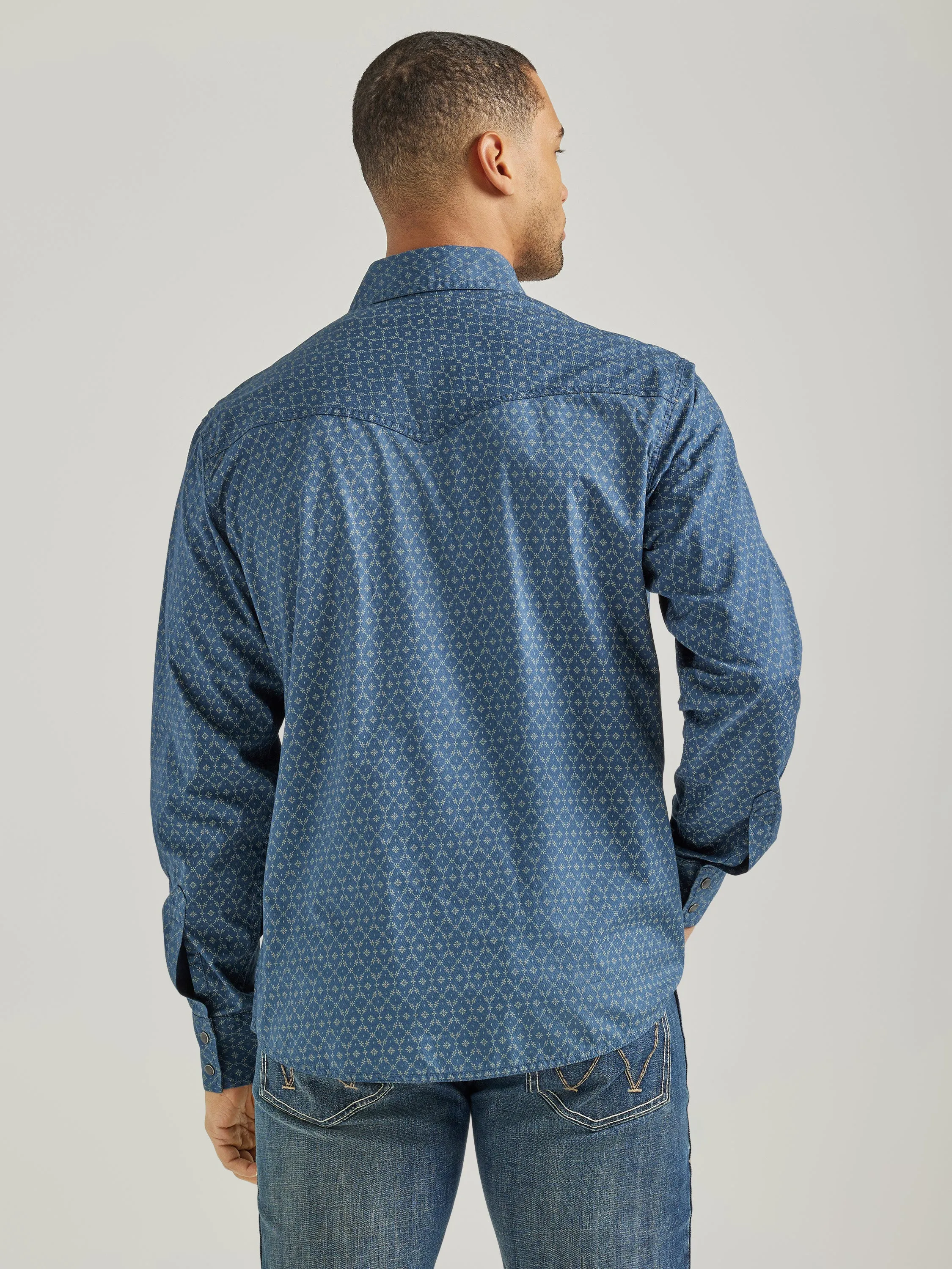 Wrangler Men's Retro Premium Modern Fit Snap Shirt