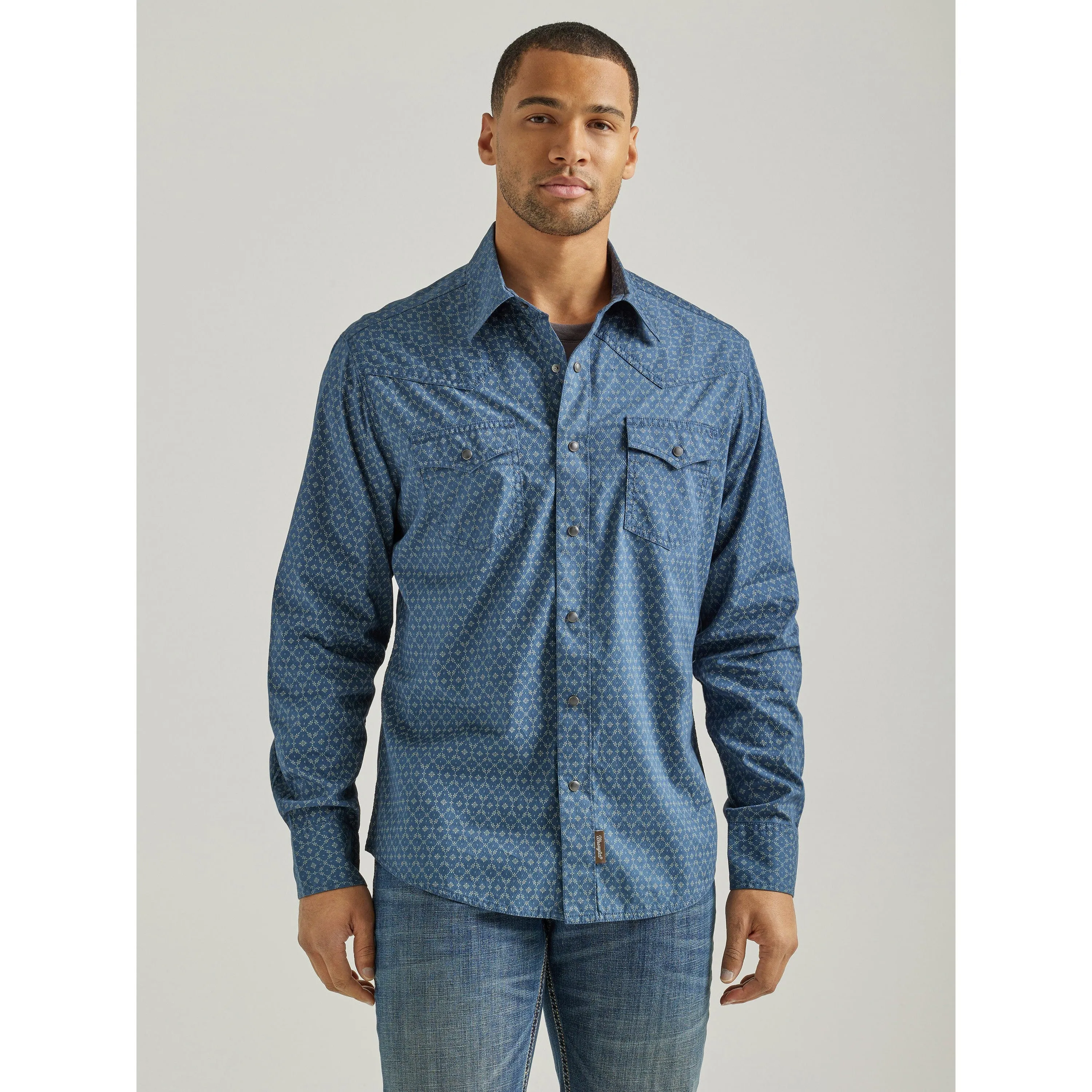 Wrangler Men's Retro Premium Modern Fit Snap Shirt
