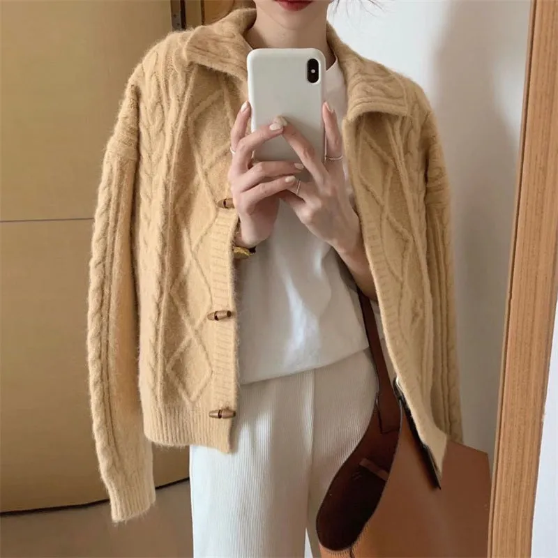 XIEYINSHE Retro lapel knitted cardigan women's twist horn buckle Japanese soft waxy autumn and winter new loose sweater women's coat
